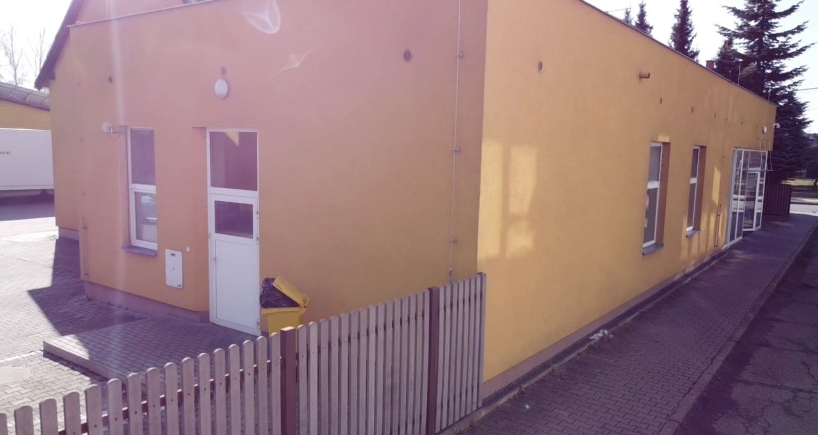 Prodej komerčního prostoru 420 m² - foto 4
