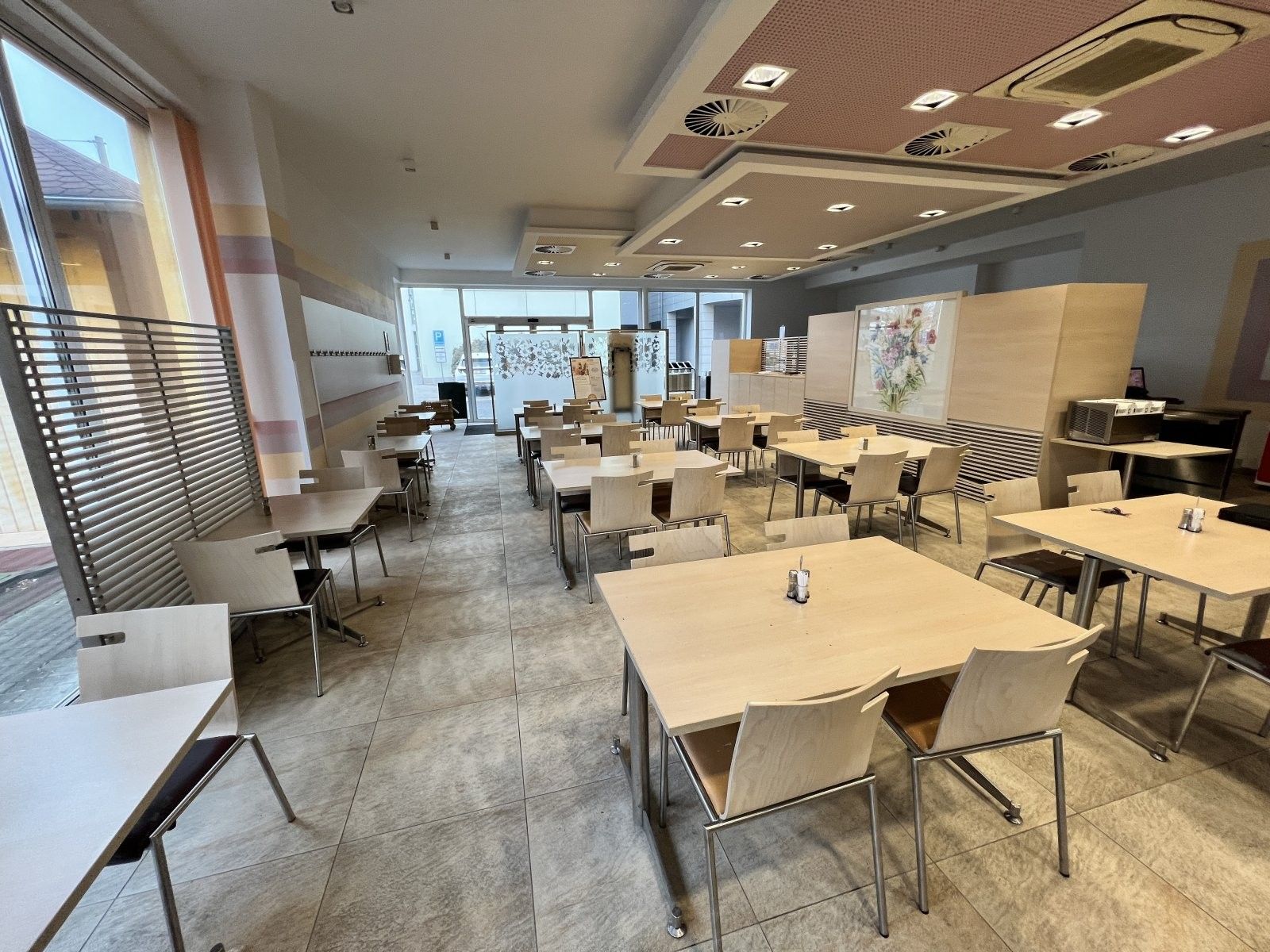 Prodej komerčního prostoru 420 m² - foto 12