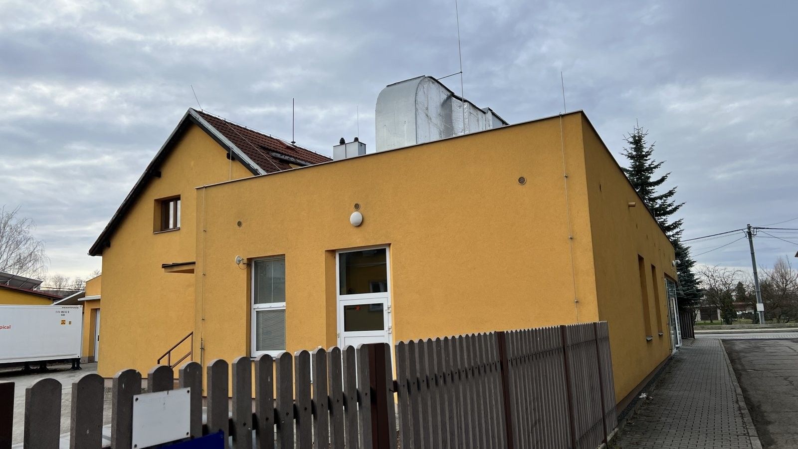 Prodej komerčního prostoru 420 m² - foto 16