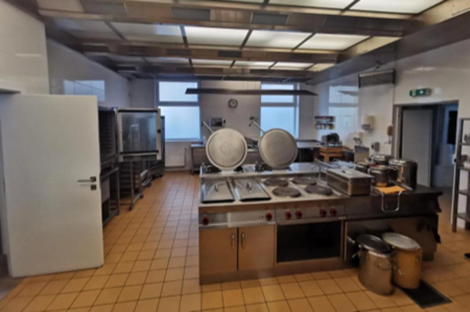 Prodej komerčního prostoru 420 m² - foto 21