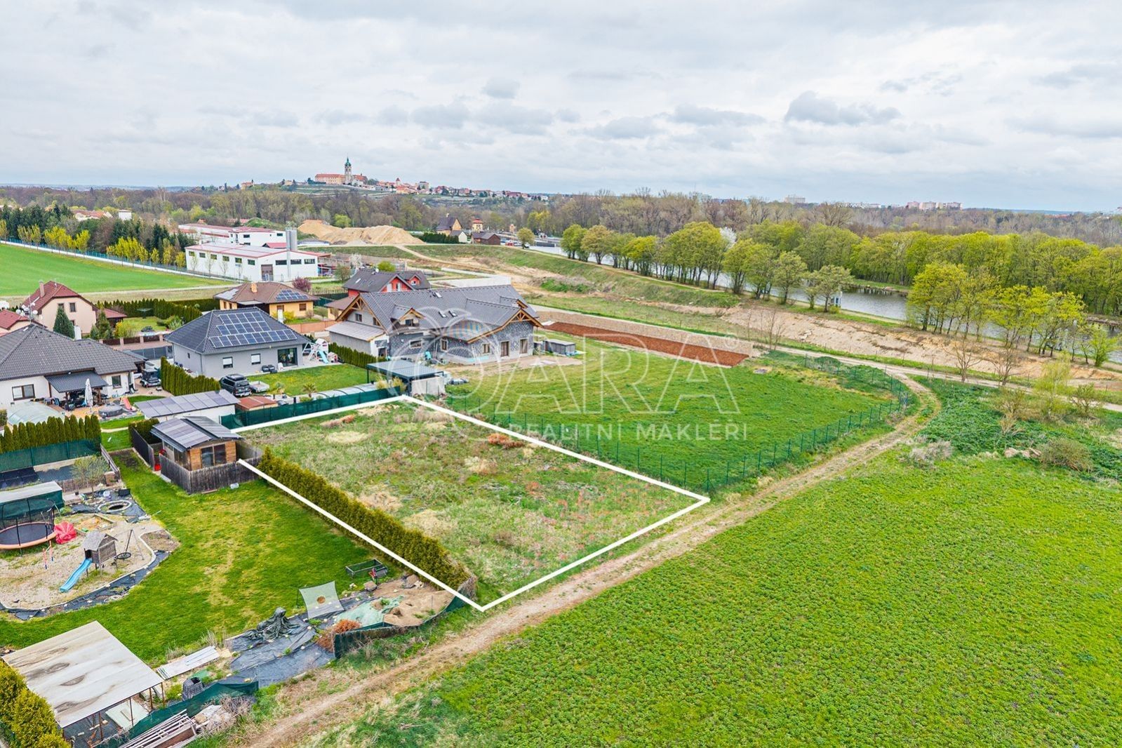 Prodej pozemku 967 m² - foto 2