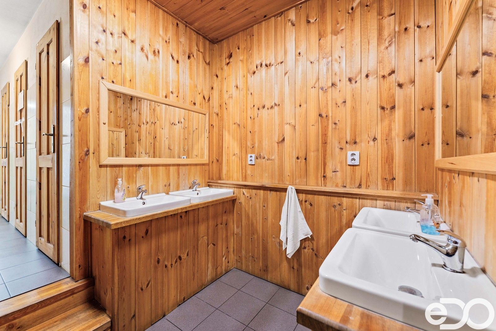 Prodej komerčního prostoru 1400 m² - foto 22