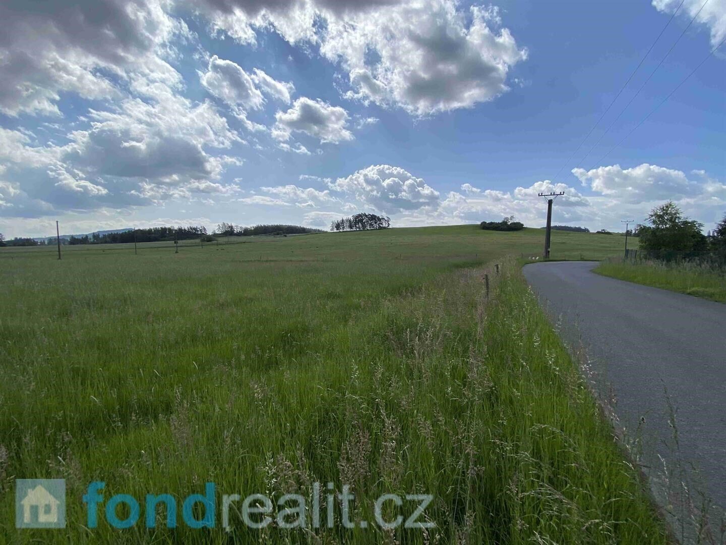Prodej pozemku 1400 m² - foto 1