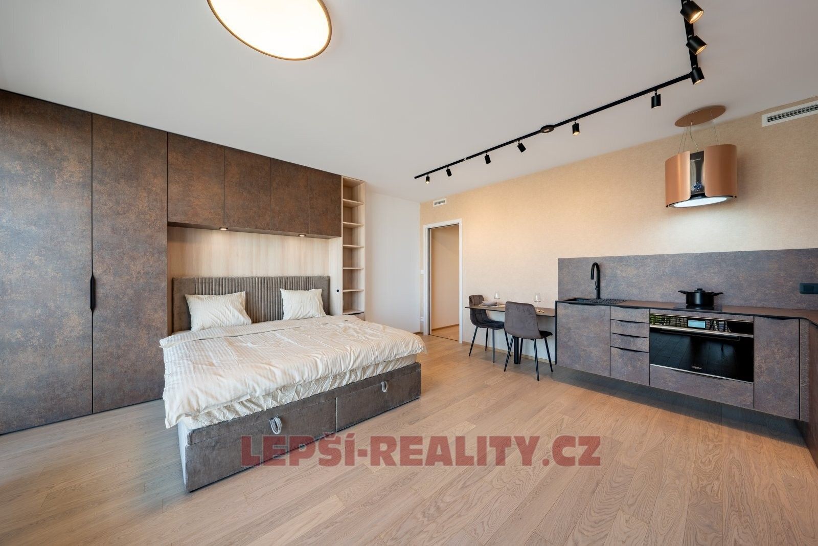 Pronájem bytu 1+kk 37 m² - foto 2