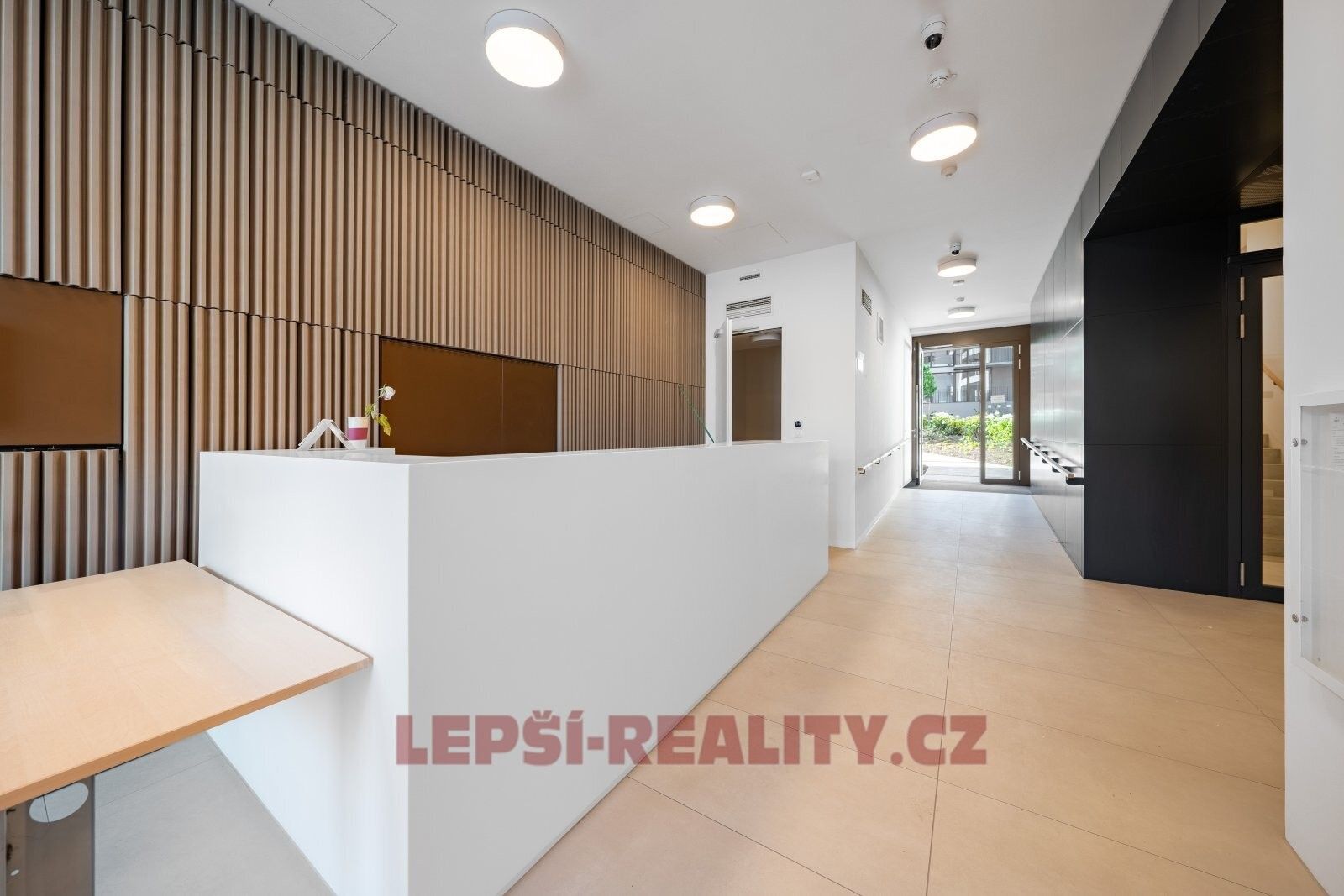 Pronájem bytu 1+kk 37 m² - foto 10