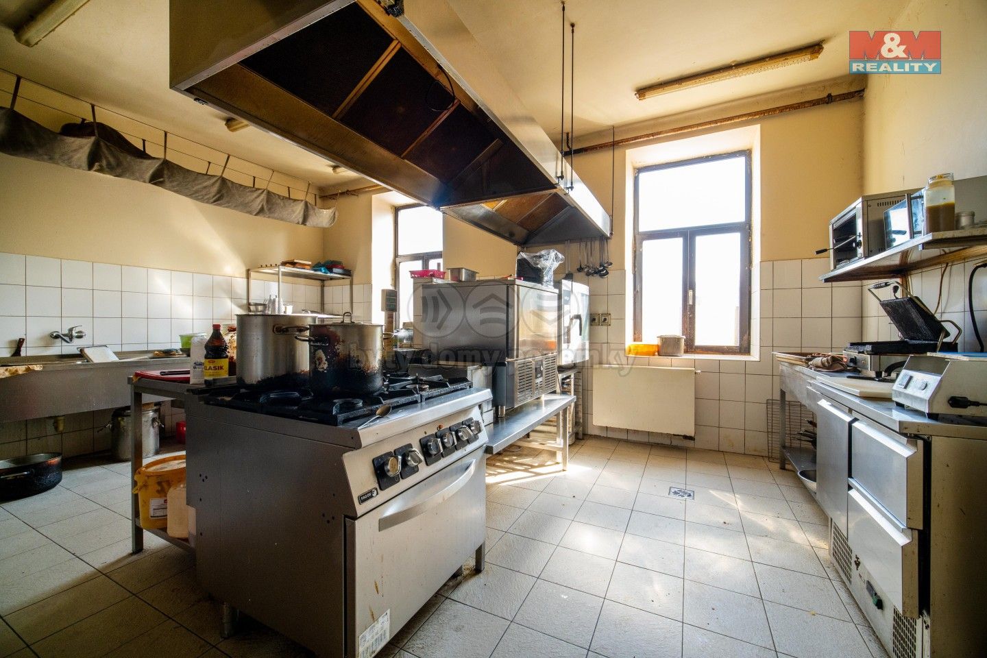 Prodej komerčního prostoru 290 m² - foto 14