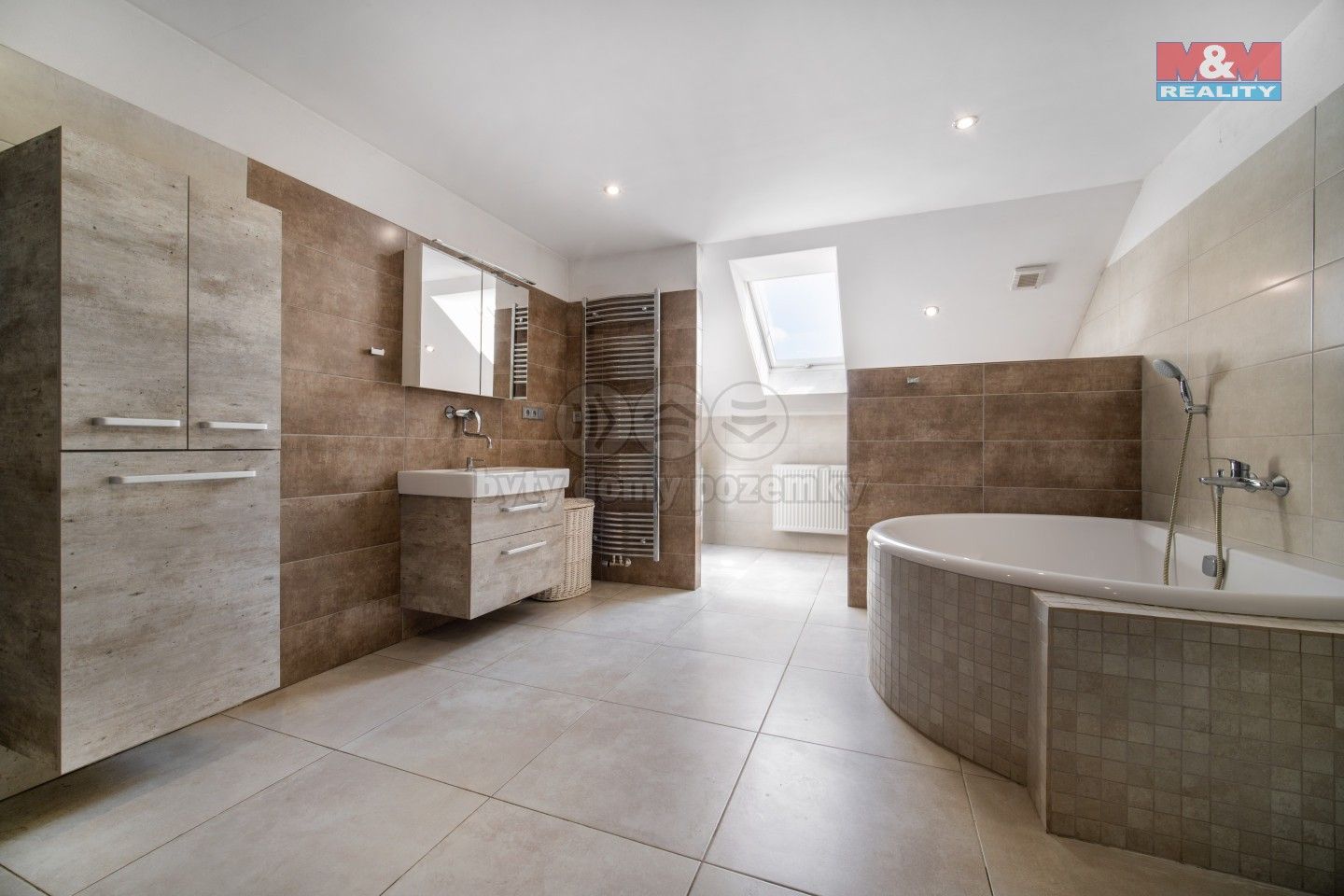 Prodej komerčního prostoru 290 m² - foto 21