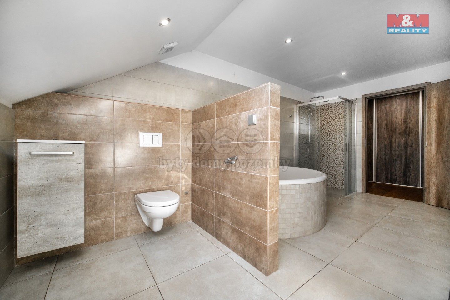 Prodej komerčního prostoru 290 m² - foto 22