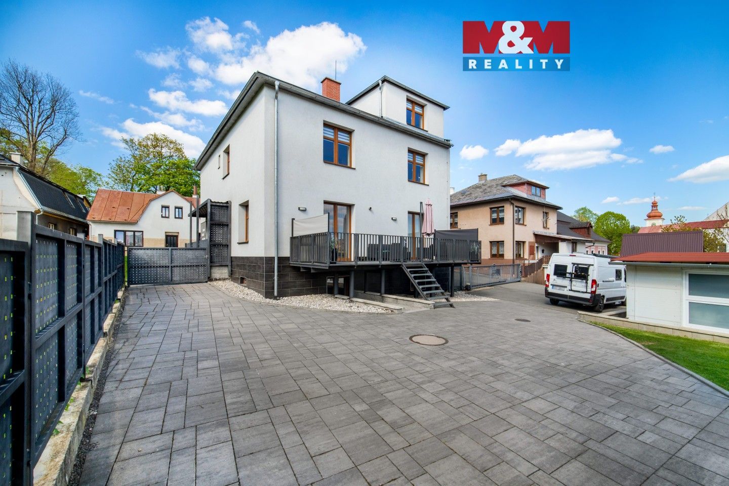 Prodej domu 245 m² - foto 1