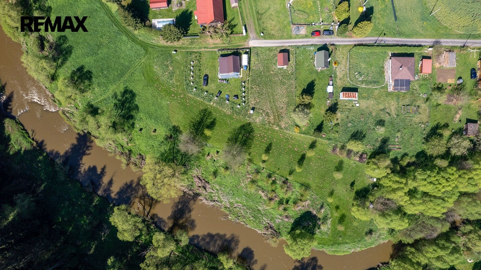 Prodej nemovitosti 2100 m² - foto 3