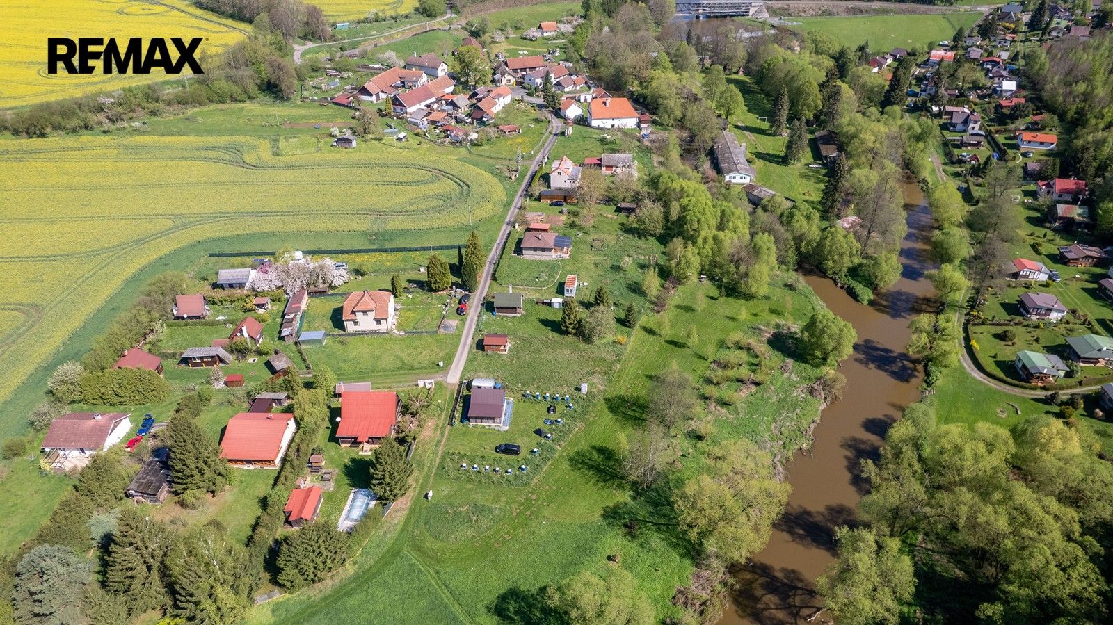 Prodej nemovitosti 2100 m² - foto 4