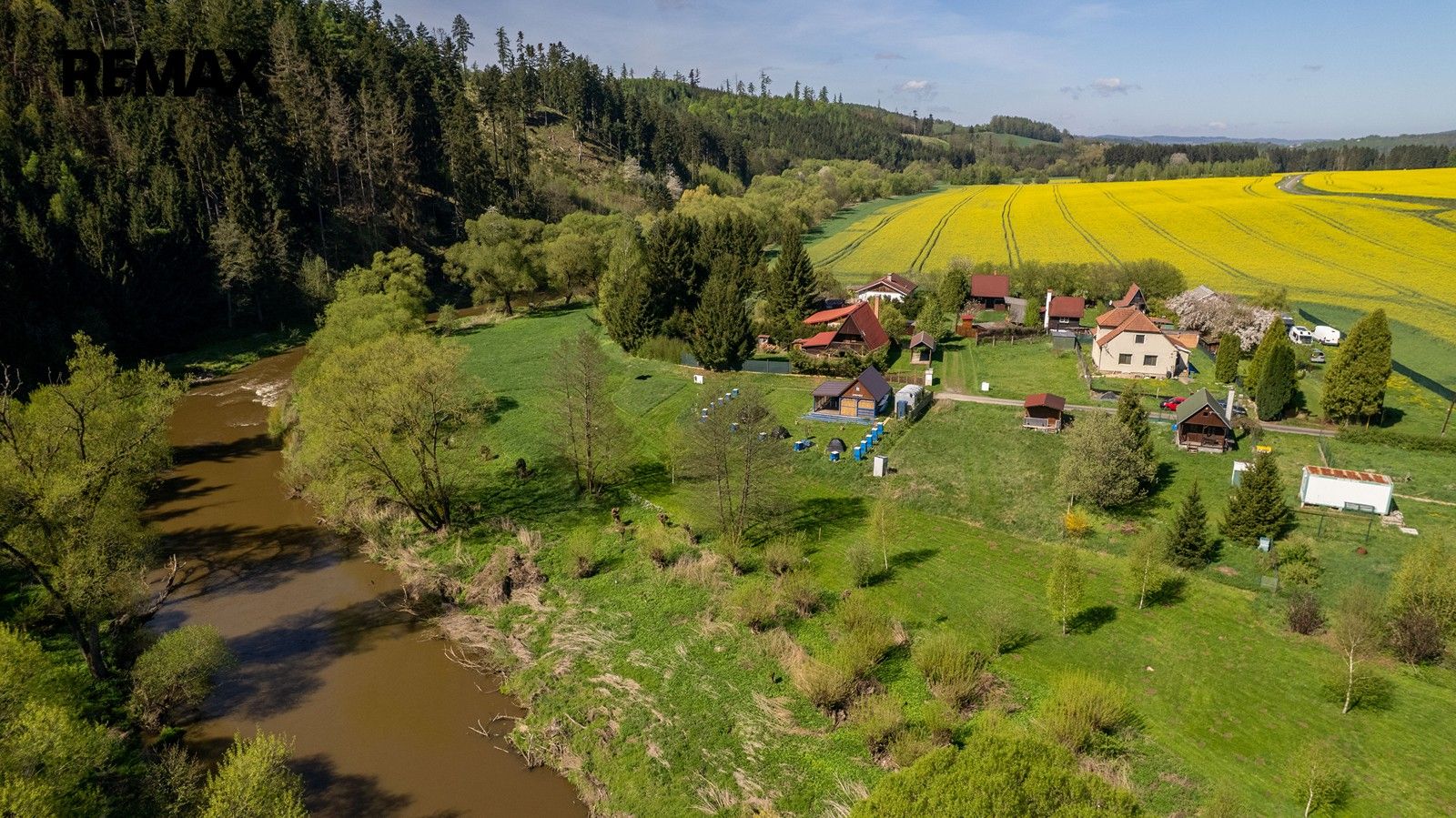 Prodej nemovitosti 2100 m² - foto 11