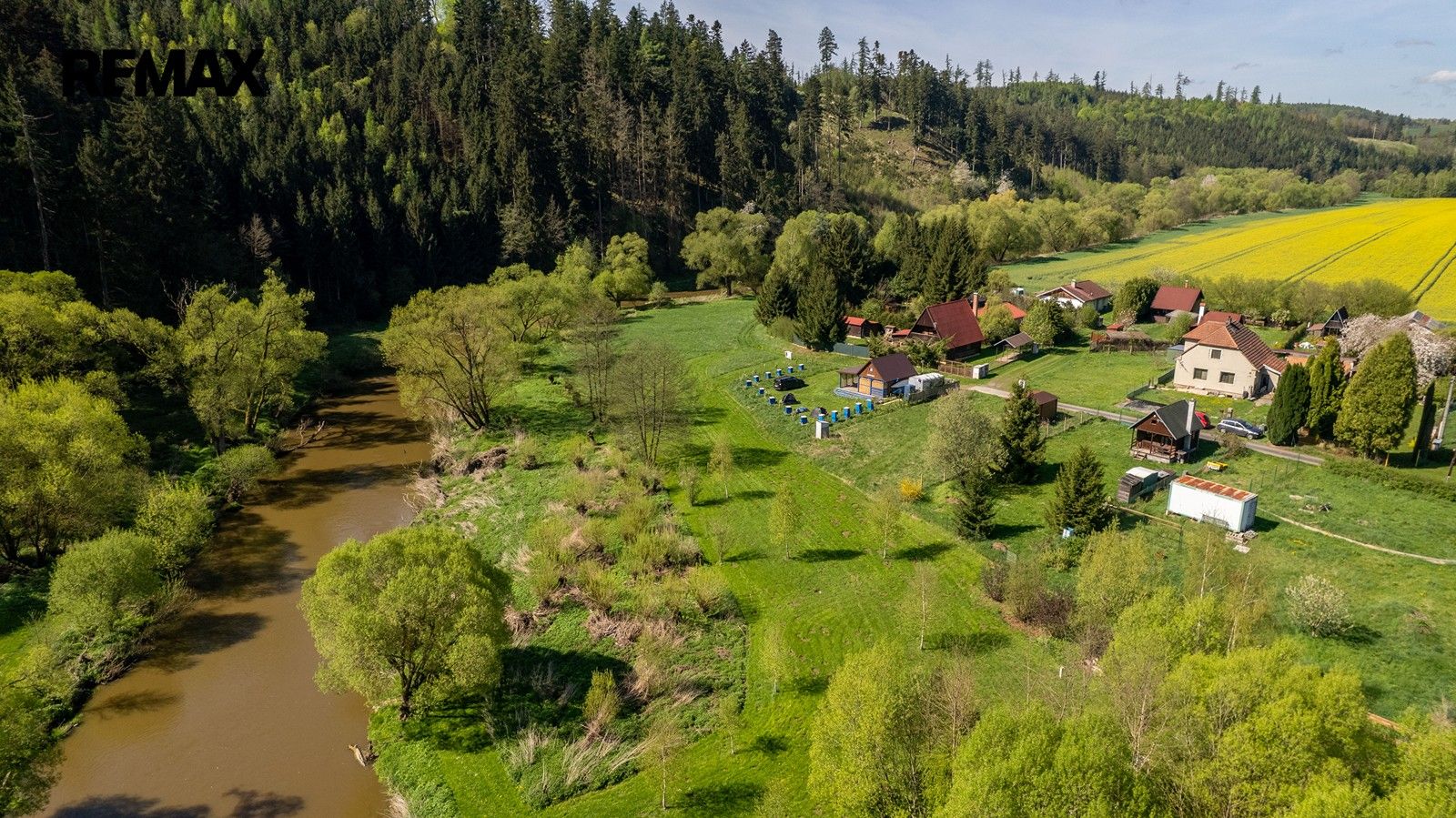 Prodej nemovitosti 2100 m² - foto 10