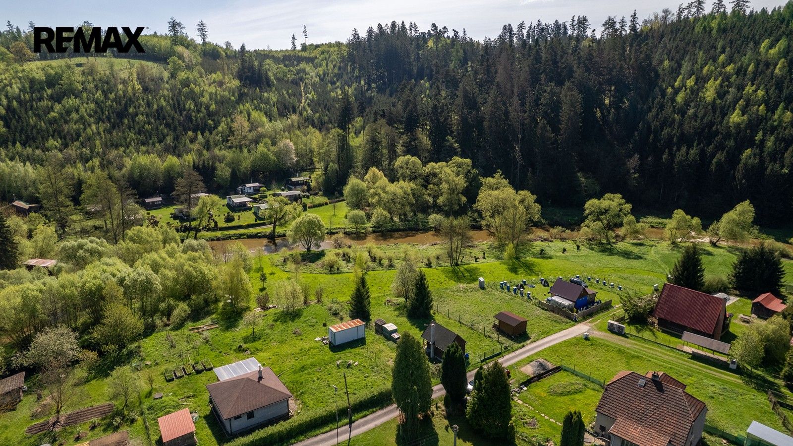 Prodej nemovitosti 2100 m² - foto 19
