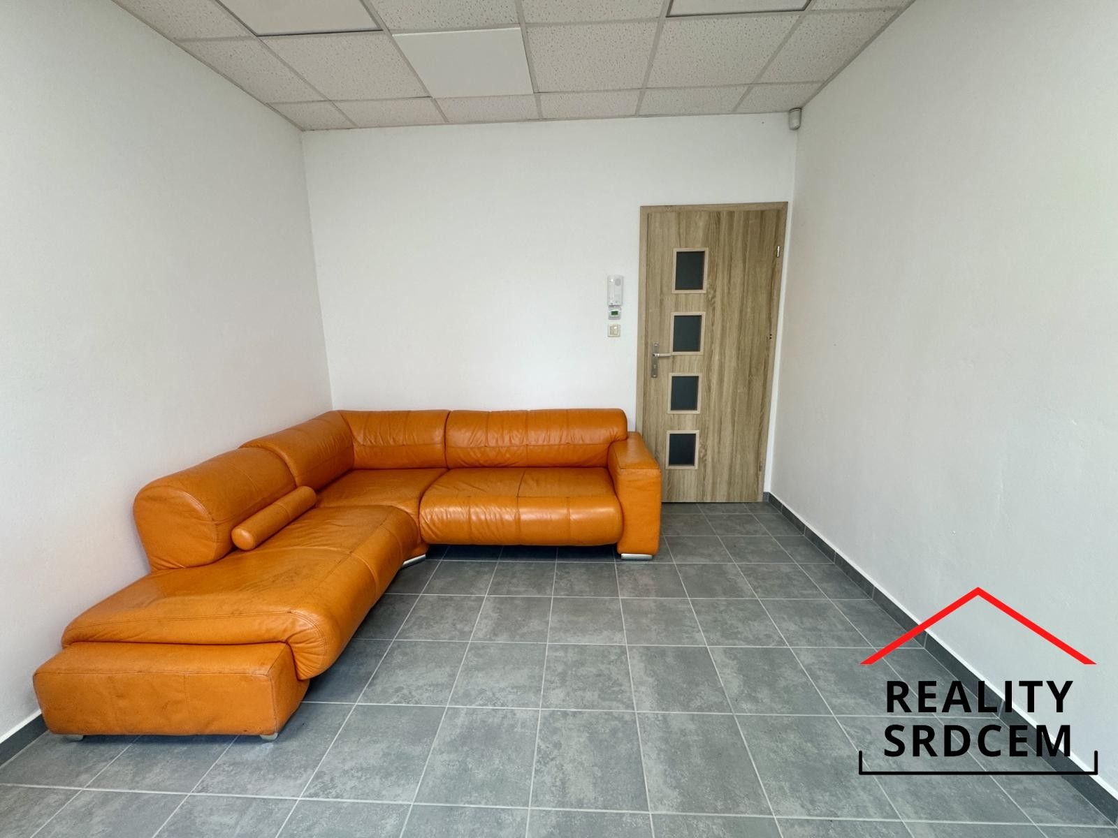 Pronájem komerčního prostoru 430 m² - foto 10