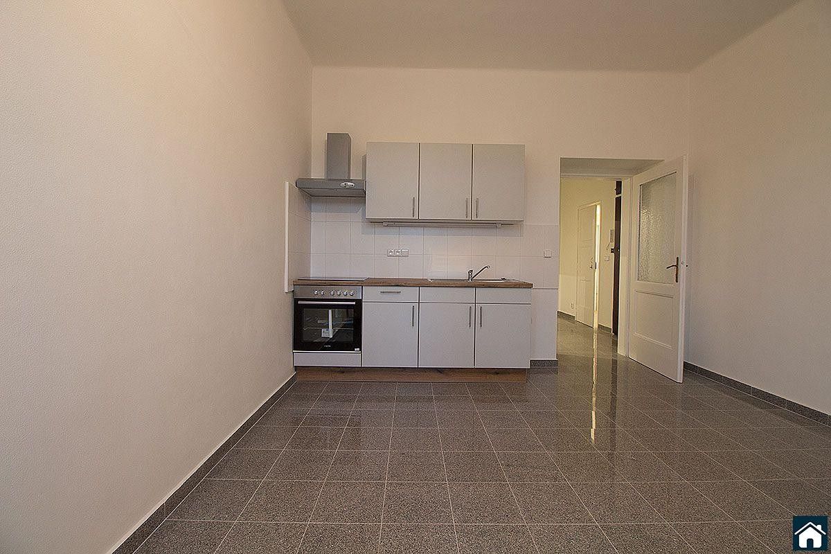 Prodej bytu 3+kk 80 m² - foto 1