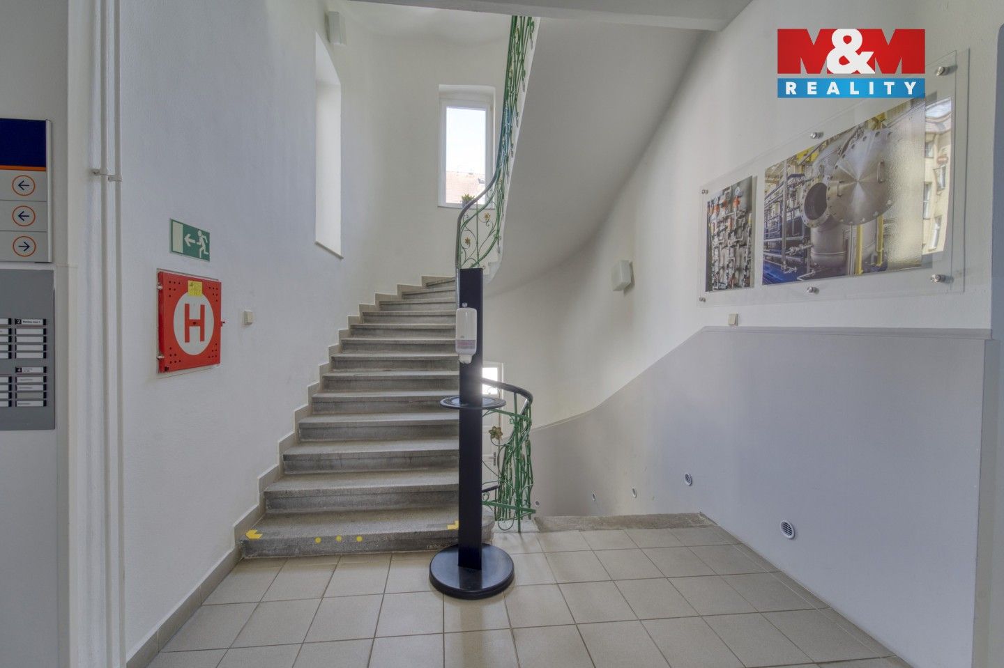 Pronájem komerčního prostoru 133 m² - foto 9
