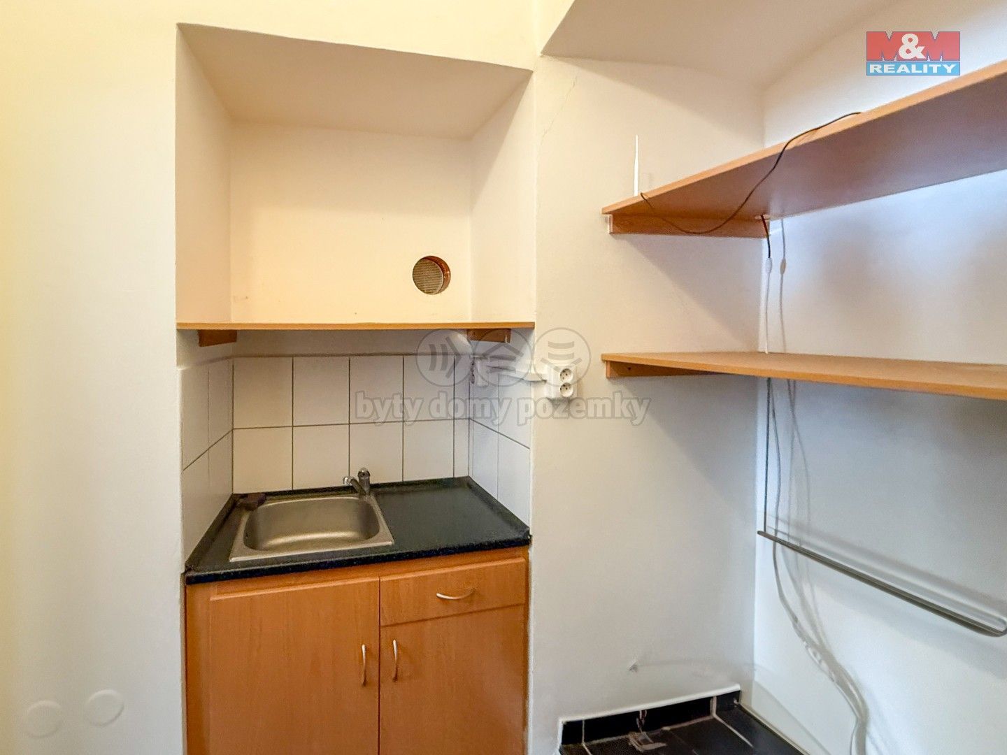 Pronájem komerčního prostoru 30 m² - foto 3
