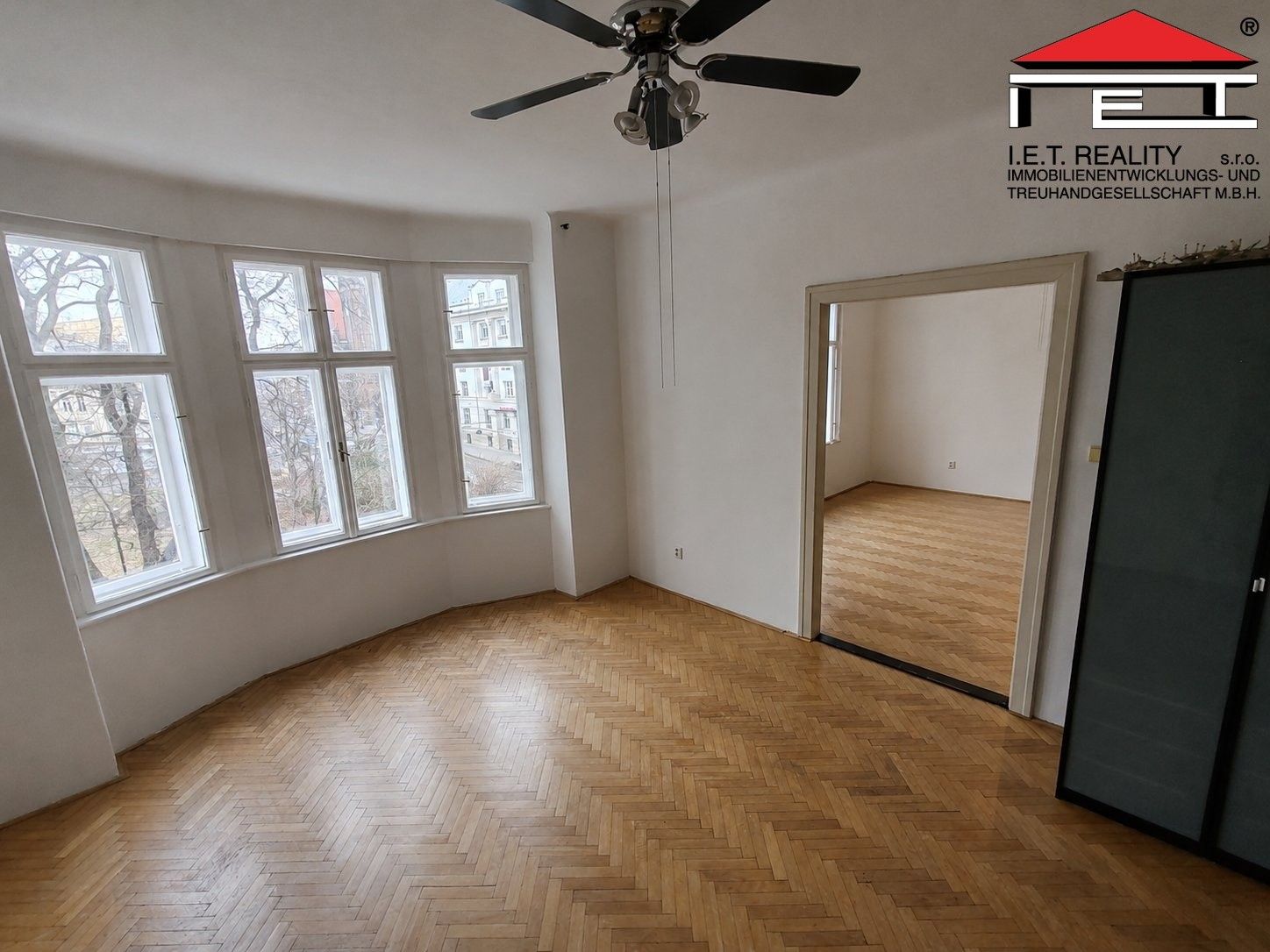 Pronájem bytu 2+1 93 m² - foto 1
