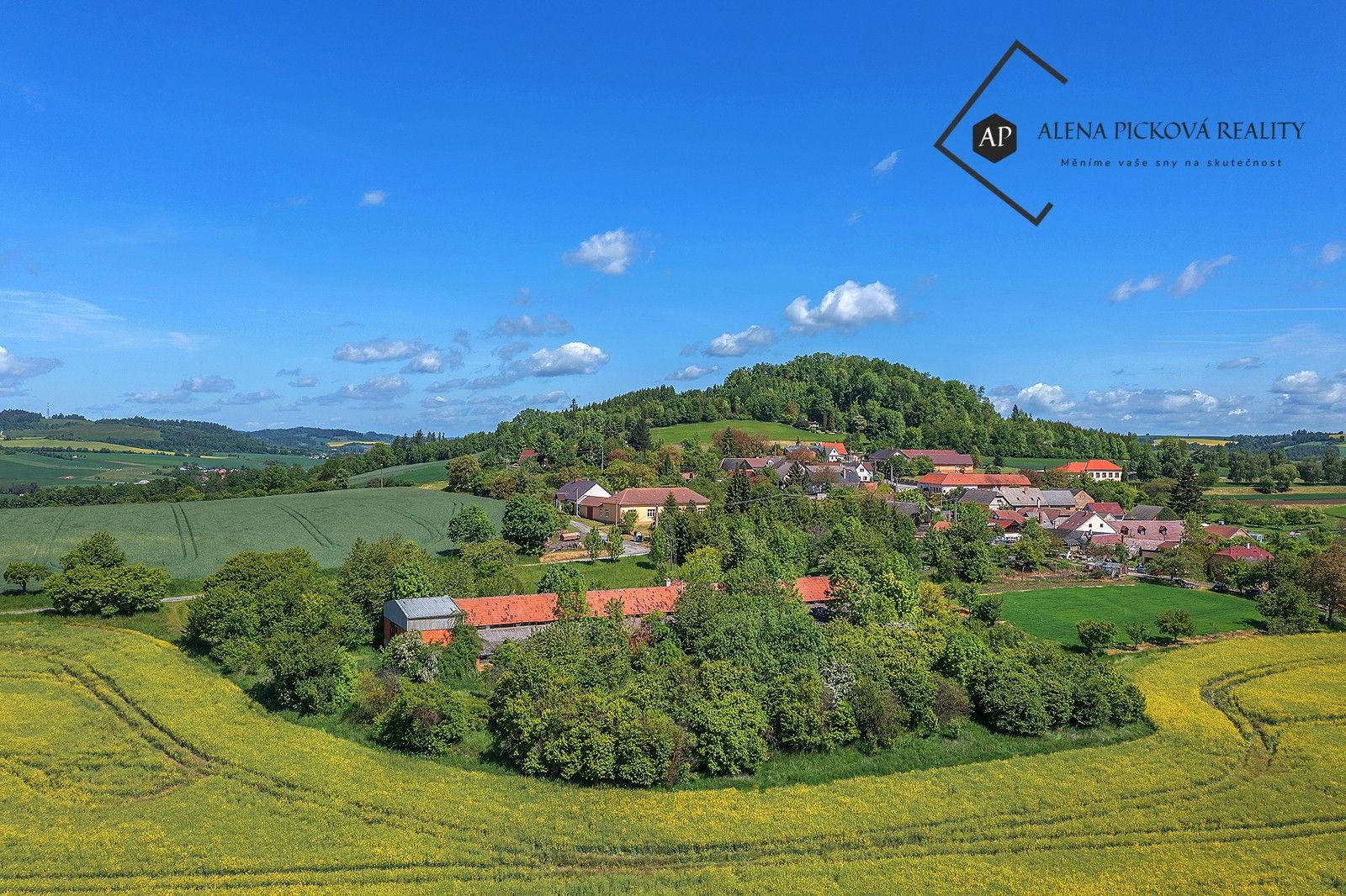 Prodej domu 1200 m² - foto 2