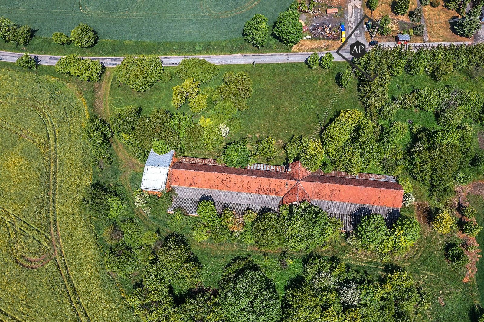 Prodej domu 1200 m² - foto 4