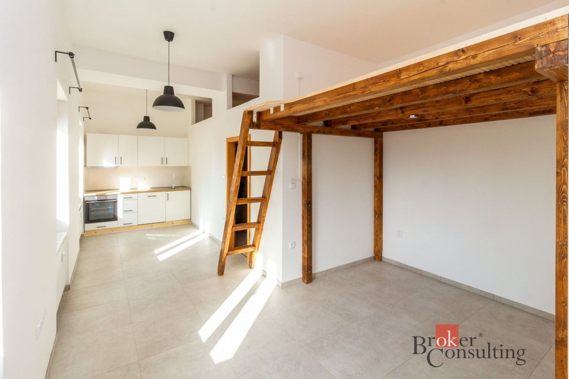 Pronájem bytu 1+kk 31 m² - foto 2