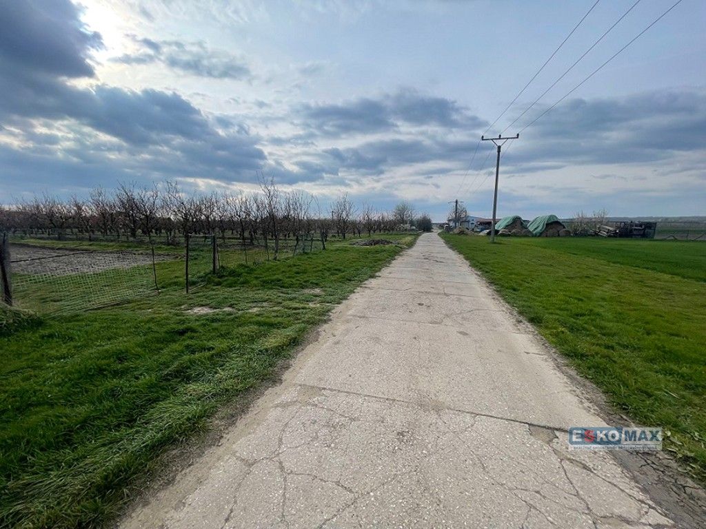 Prodej pozemku 1491 m² - foto 1
