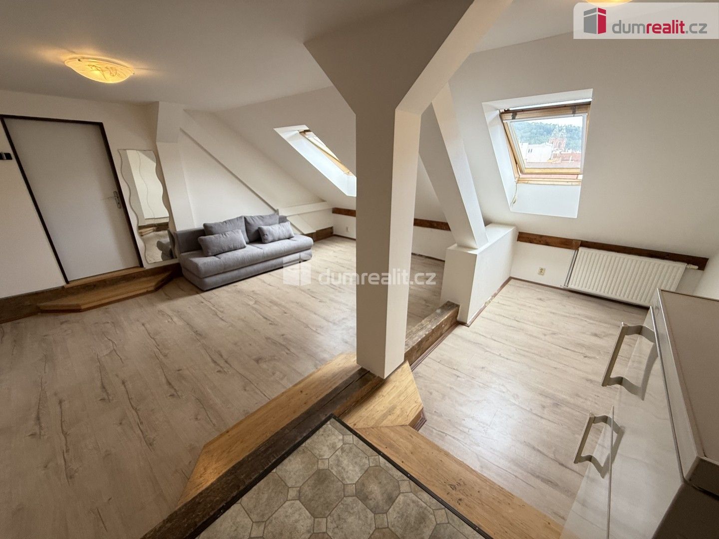 Pronájem bytu 2+kk 60 m² - foto 1