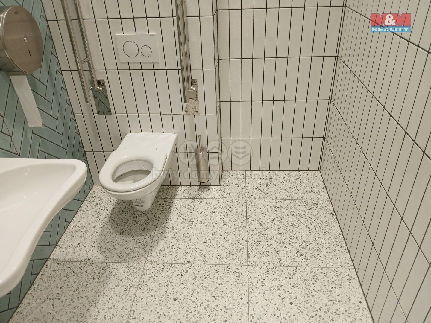 Prodej komerčního prostoru 80 m² - foto 28