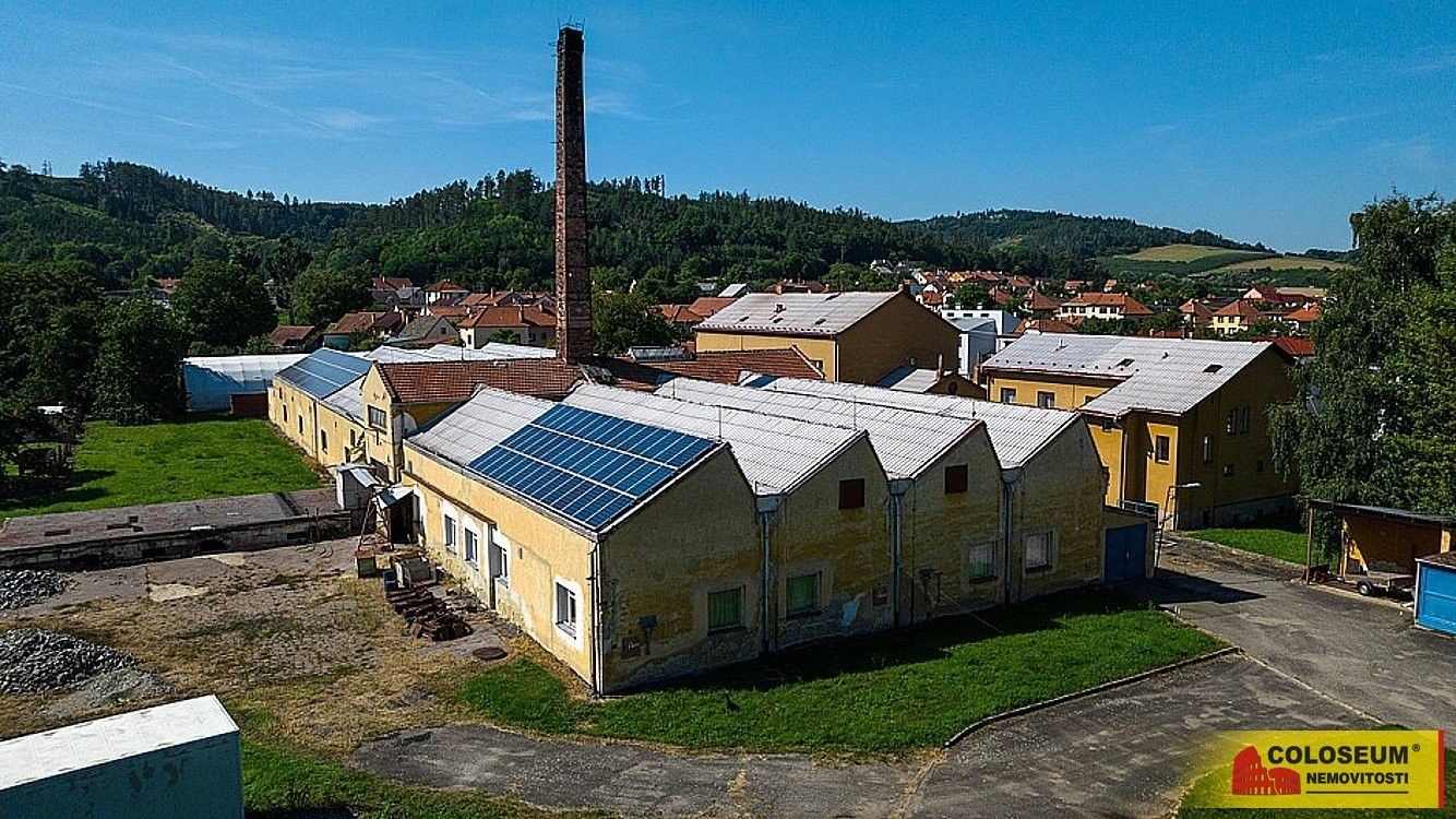 Pronájem nemovitosti 2370 m² - foto 7