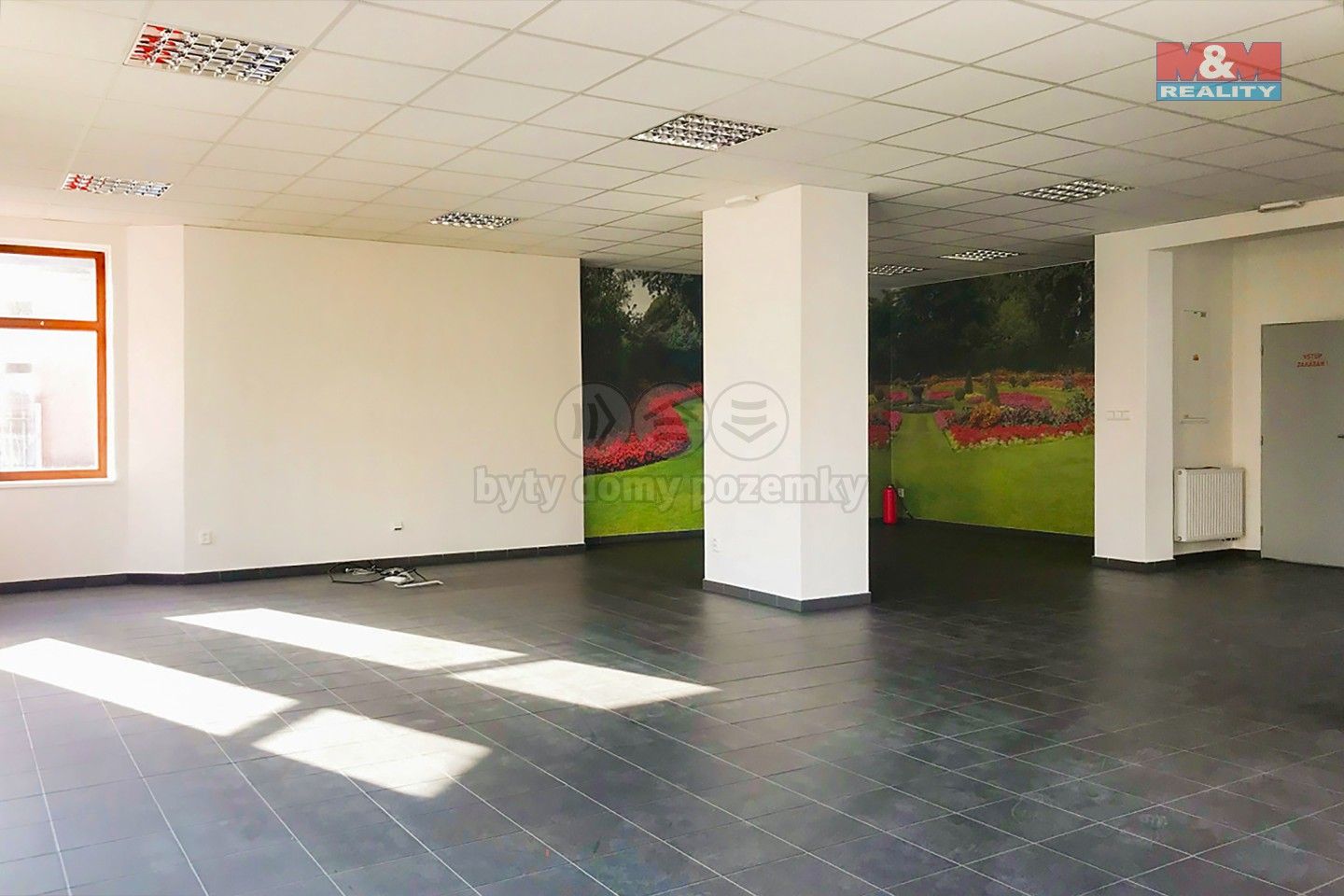 Prodej komerčního prostoru 300 m² - foto 5