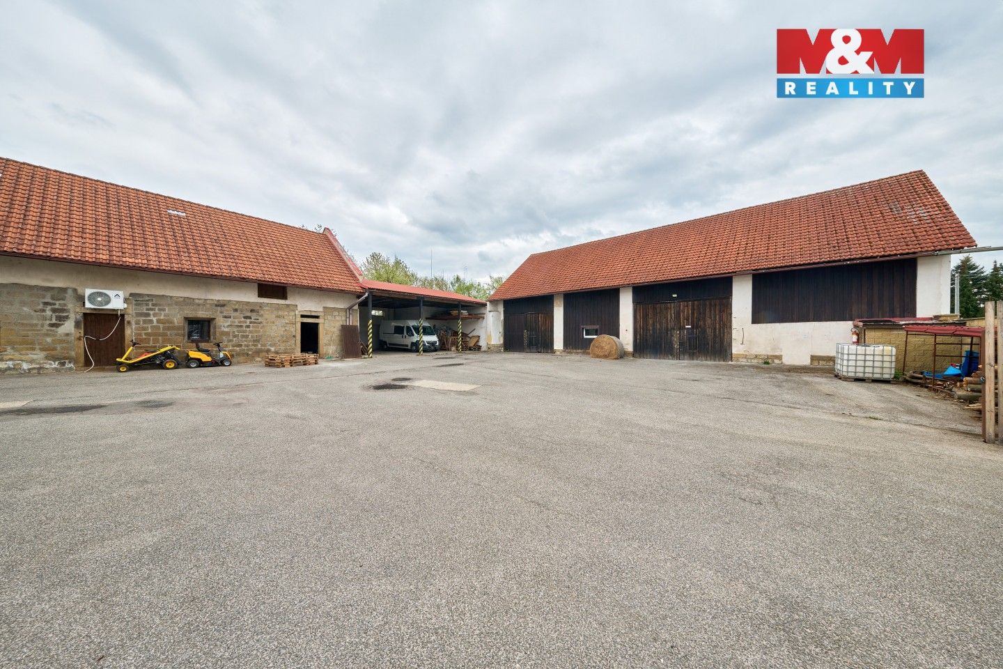Prodej komerčního prostoru 453 m² - foto 3