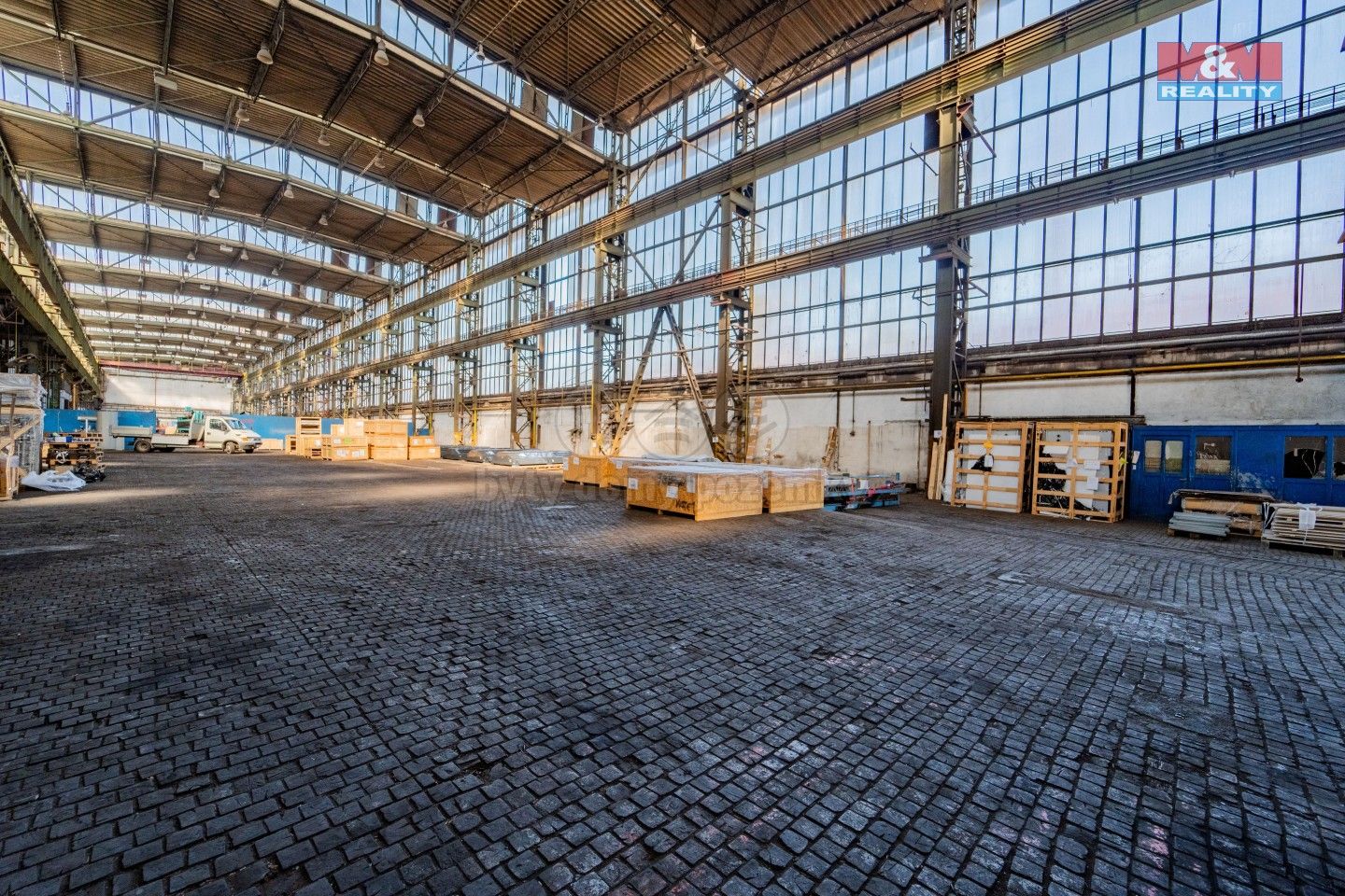 Pronájem komerčního prostoru 4488 m² - foto 3