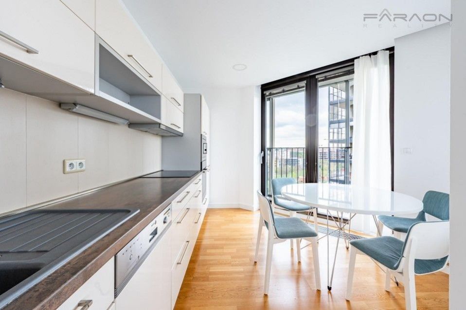 Pronájem bytu 2+kk 98 m² - foto 9