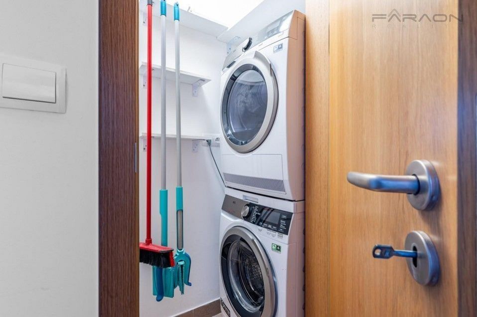 Pronájem bytu 2+kk 98 m² - foto 16