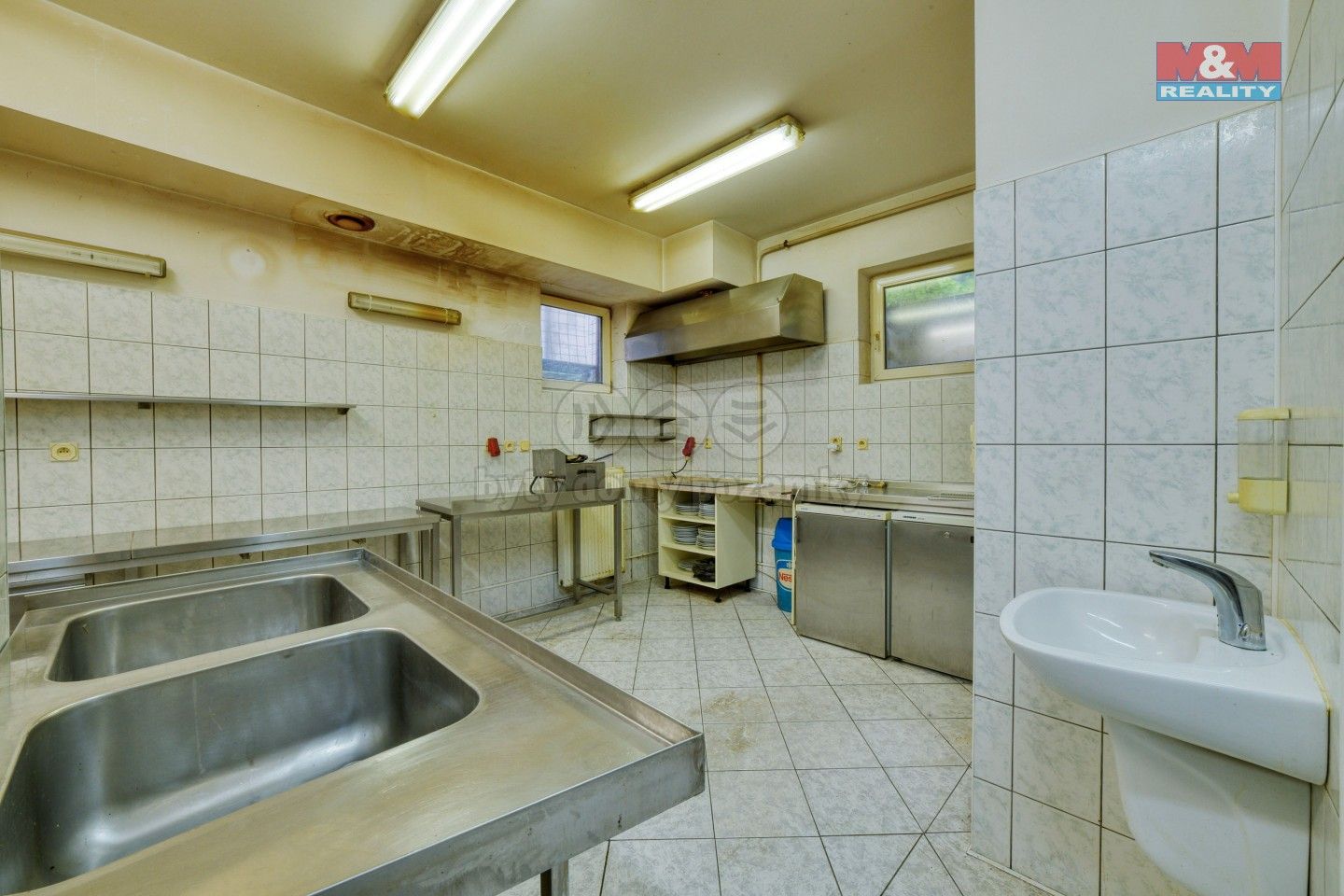 Pronájem komerčního prostoru 132 m² - foto 12