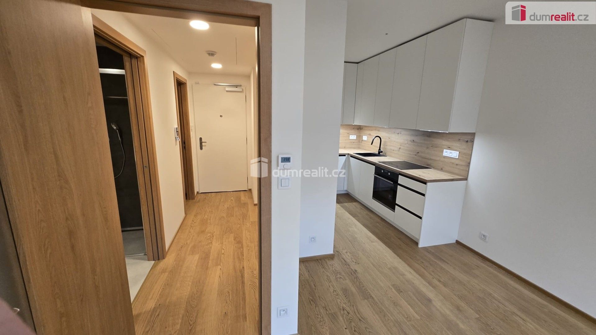 Pronájem bytu 2+kk 52 m² - foto 1