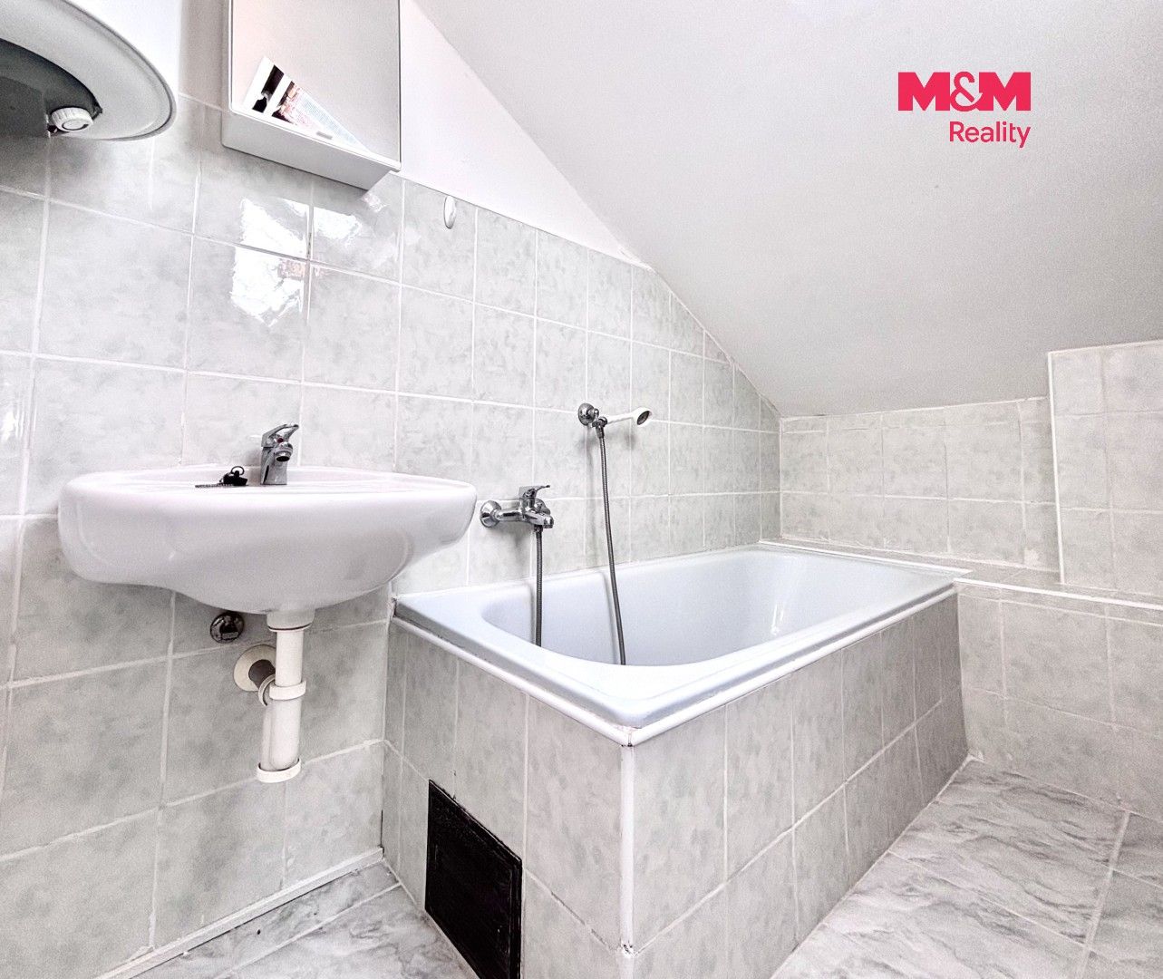 Pronájem bytu 1+kk 24 m² - foto 4