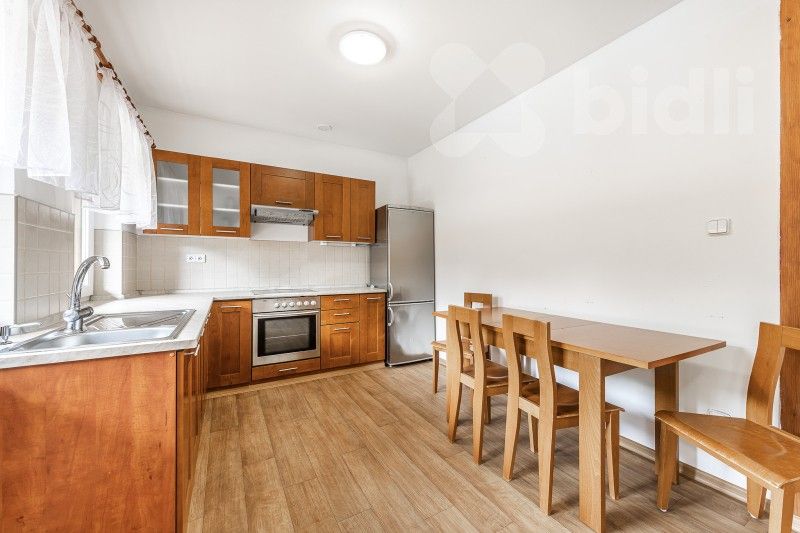 Pronájem bytu 3+1 90 m² - foto 8