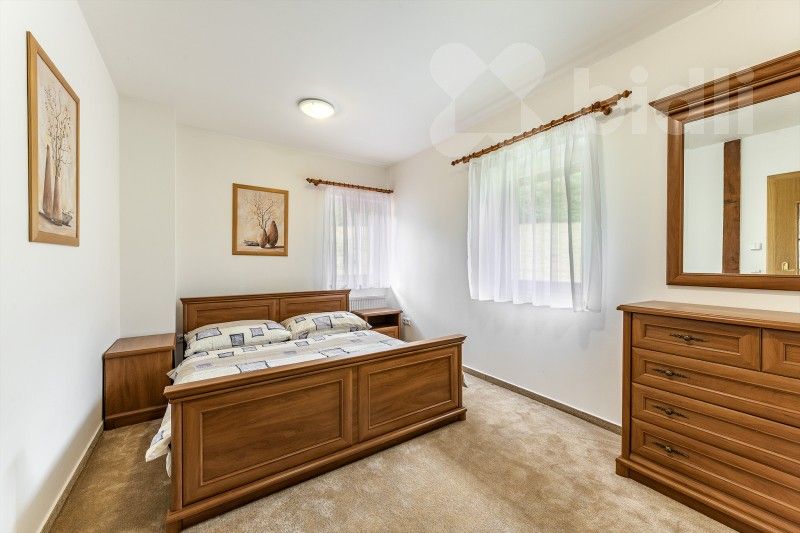 Pronájem bytu 3+1 90 m² - foto 3