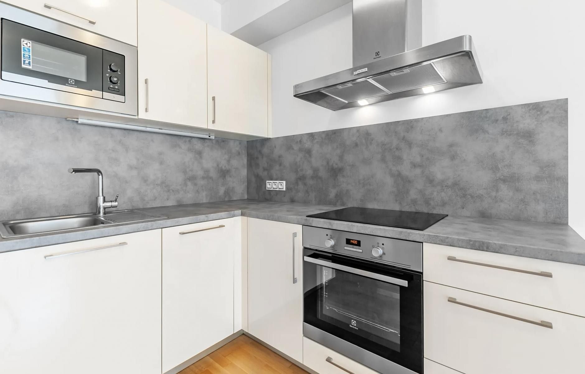Pronájem bytu 2+kk 62 m² - foto 2