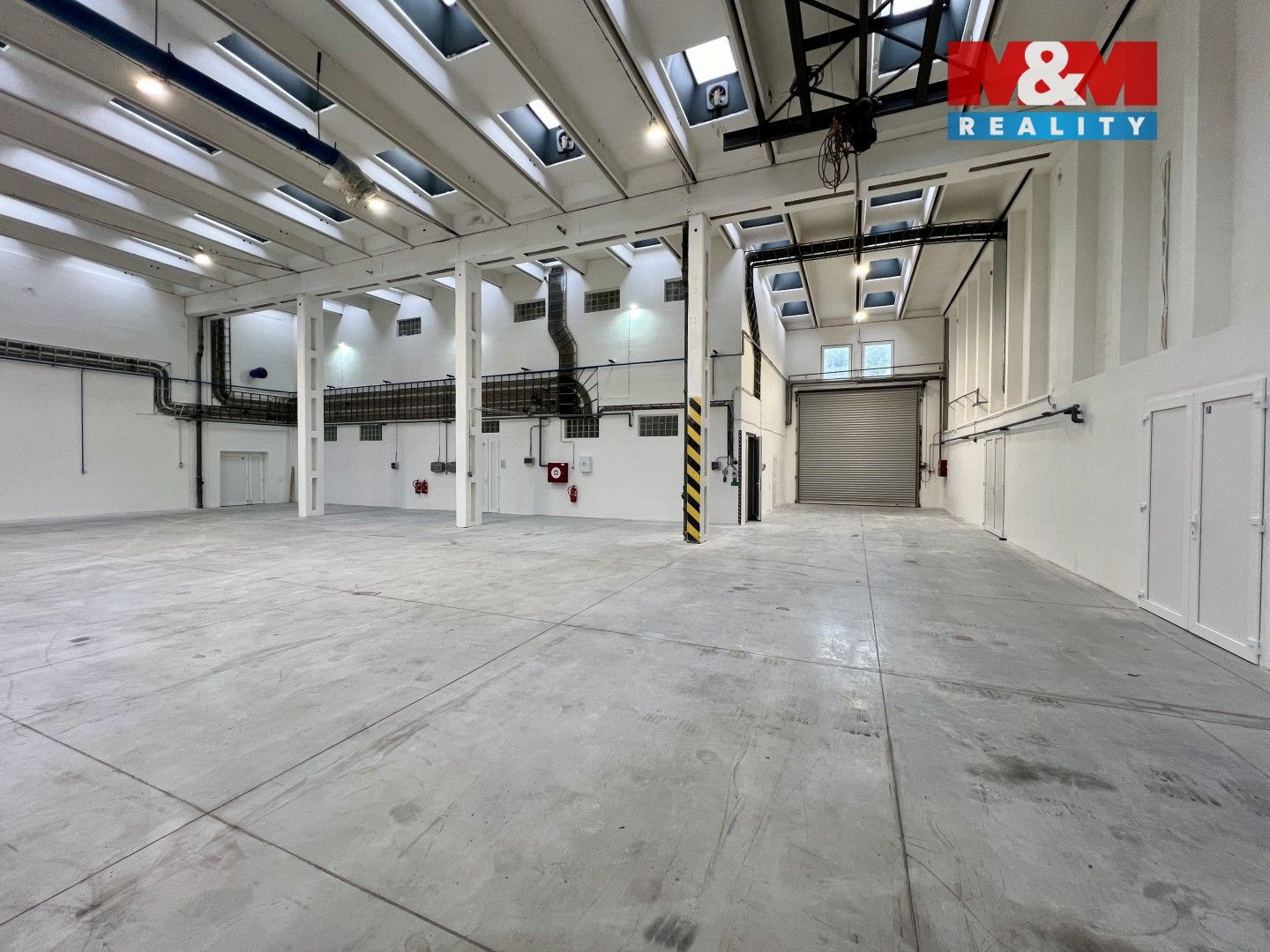 Pronájem komerčního prostoru 410 m² - foto 8