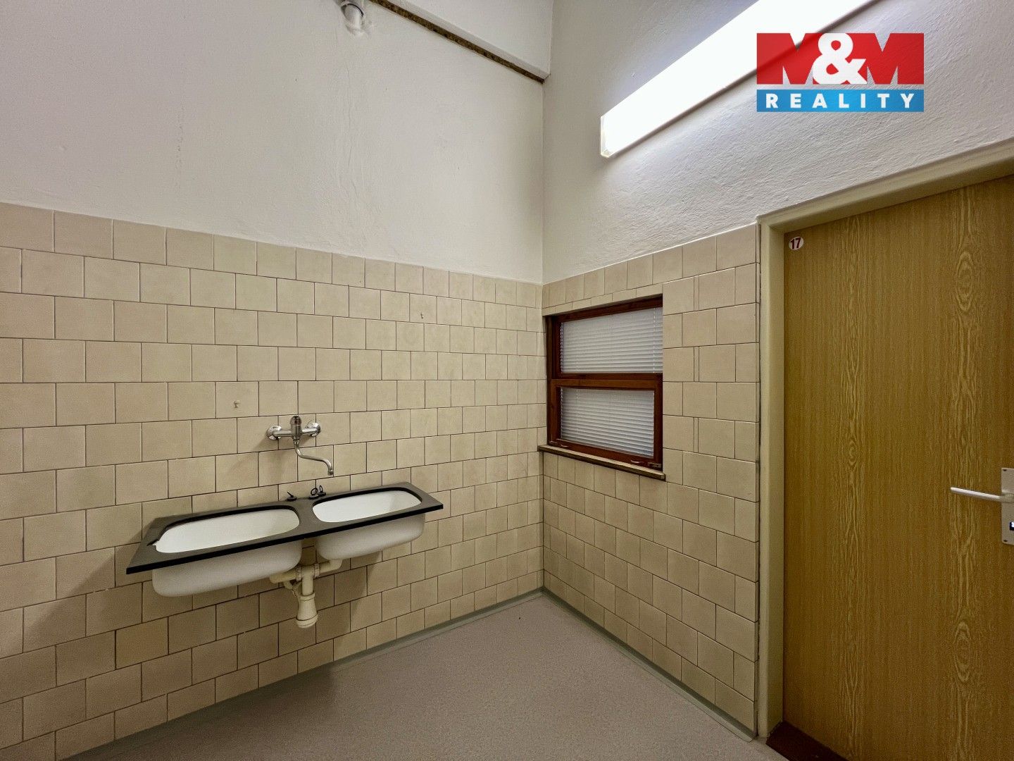 Pronájem komerčního prostoru 410 m² - foto 22