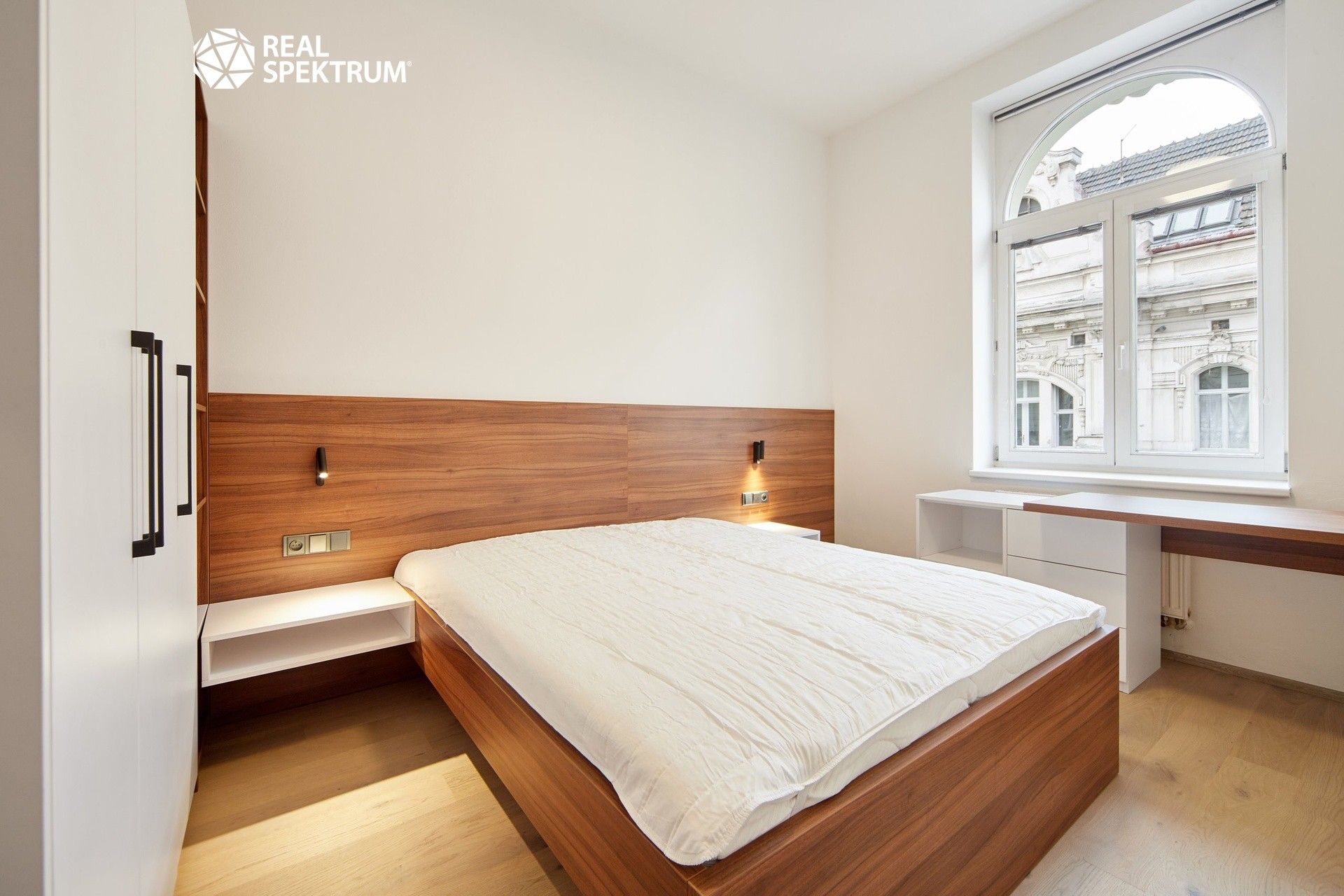 Pronájem bytu 3+kk 80 m² - foto 4