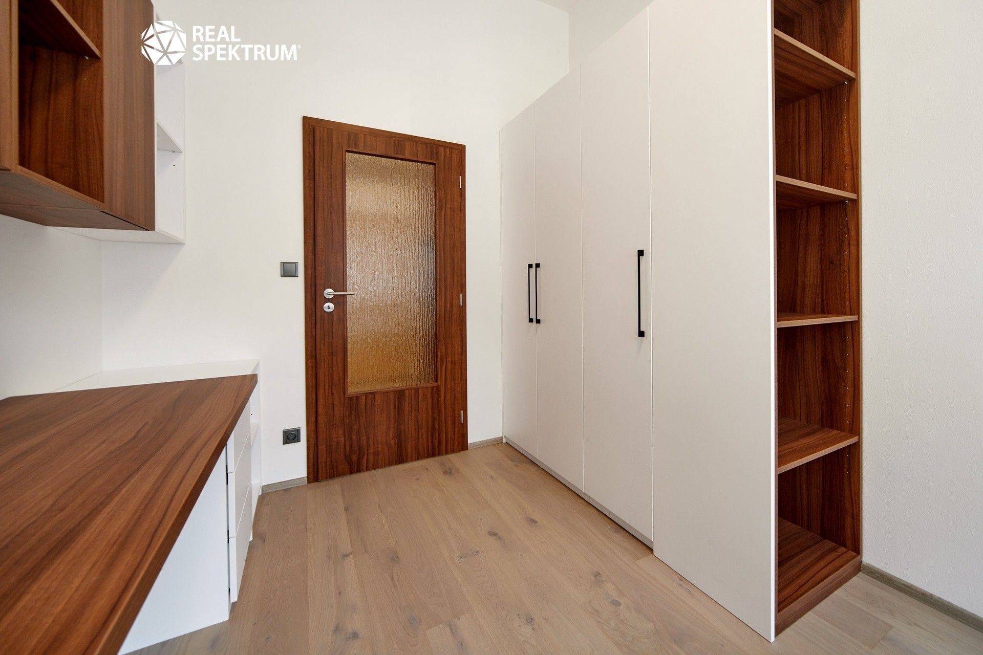 Pronájem bytu 3+kk 80 m² - foto 11