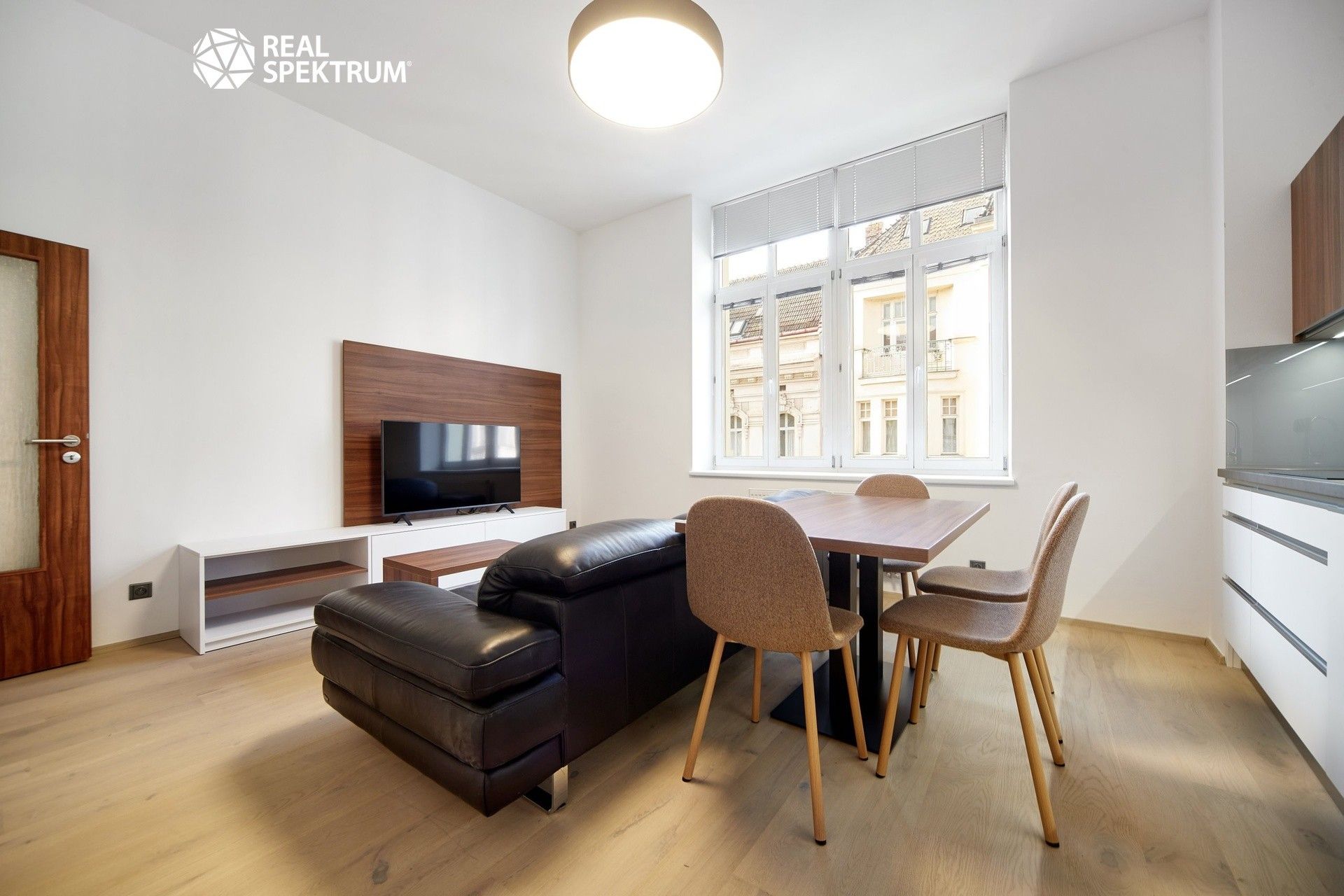 Pronájem bytu 3+kk 80 m² - foto 14