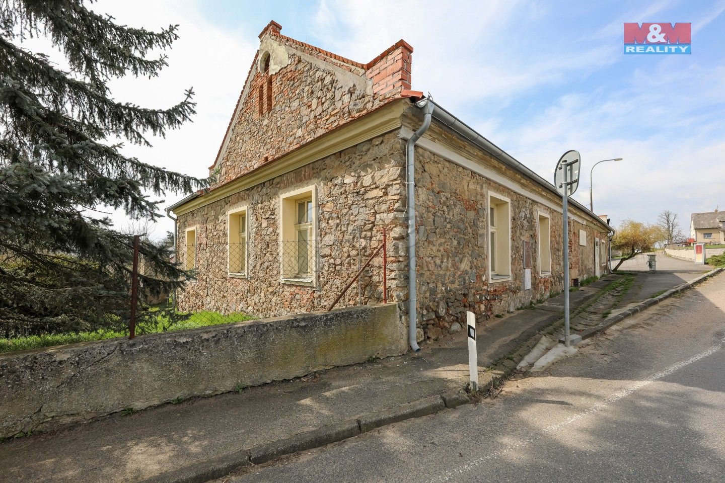 Prodej komerčního prostoru 290 m² - foto 1
