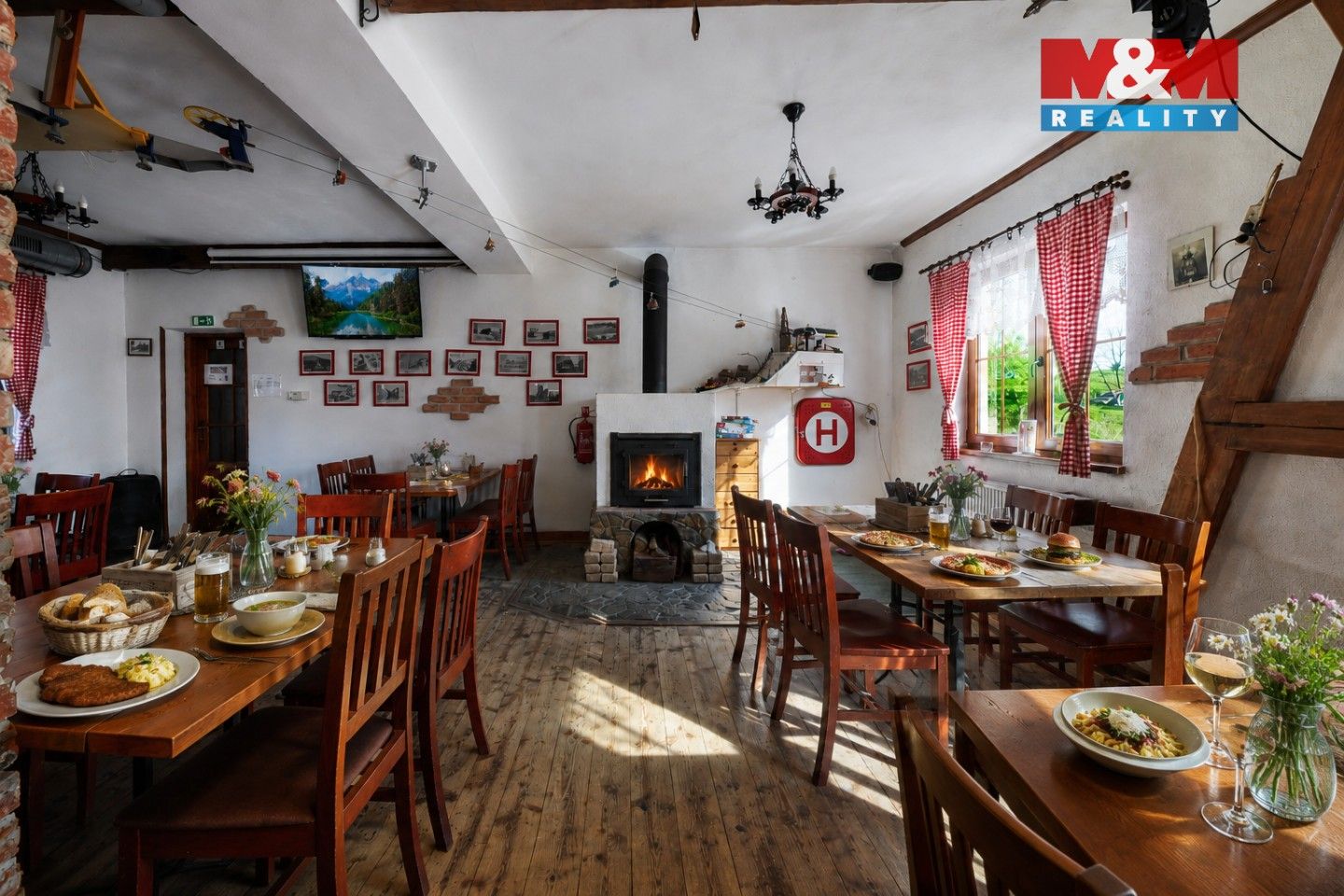 Prodej komerčního prostoru 600 m² - foto 16