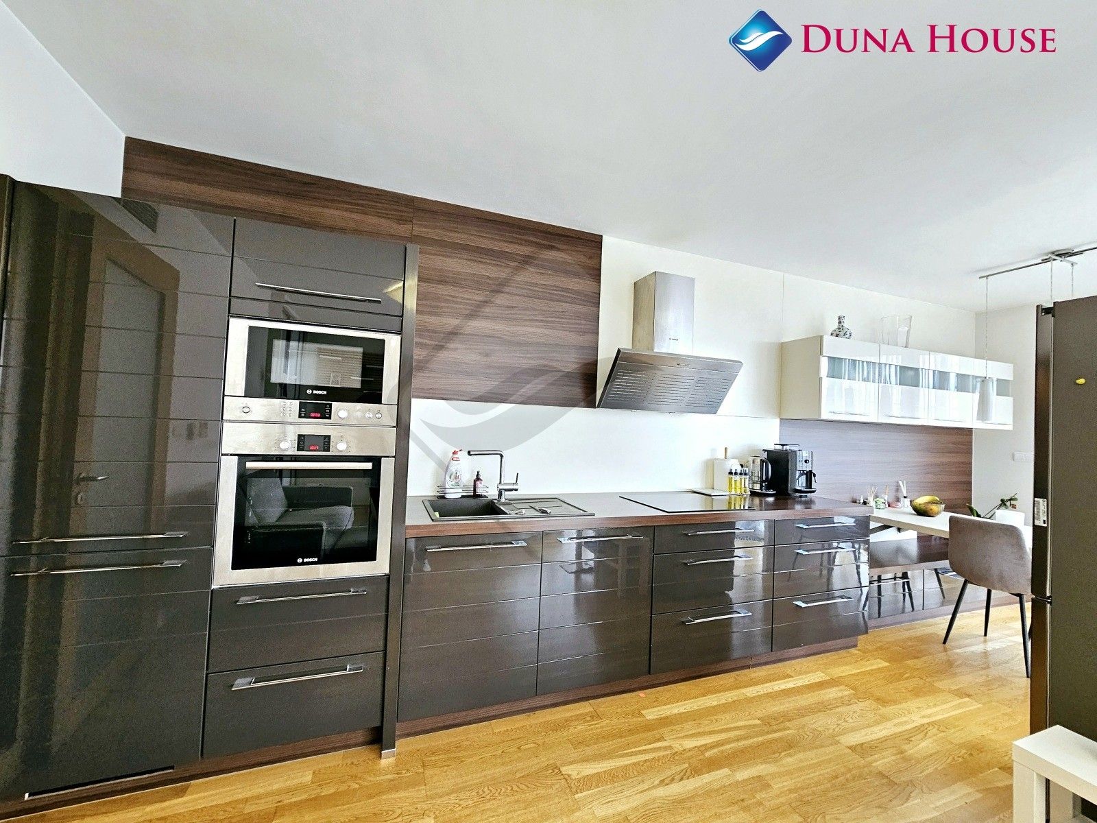 Prodej bytu 1+kk 64 m² - foto 4