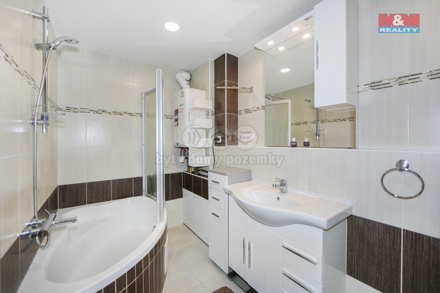 Prodej domu 253 m² - foto 3